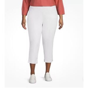 ❤️NWT Westbound Women’s  High Rise Crop Jeans